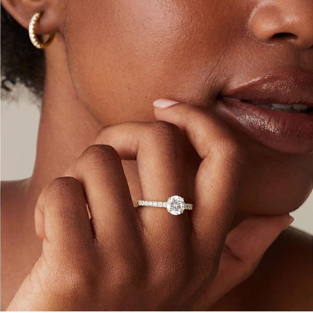 14k Gold Paved Round Engagement Ring